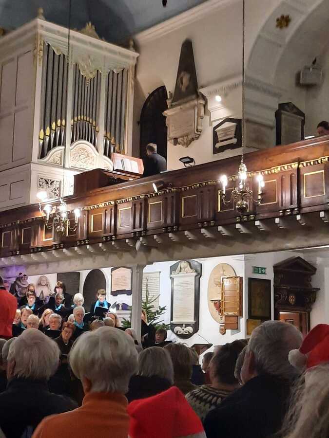 Organist Peter Jaekel